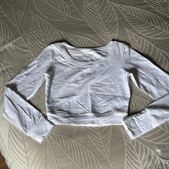 NVGTN Other - NVGTN long sleeve crop top with OPEN back bottom center of back.